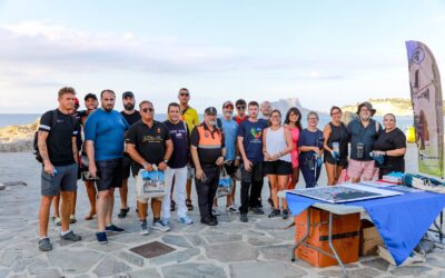 El Club Náutico Moraira participa activamente en la jornada de limpieza del litoral y los fondos marinos